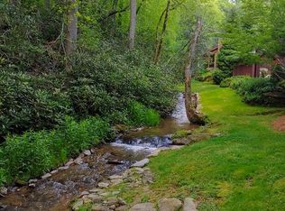 51 Creekside Cv S, Scaly Mountain, NC 28775