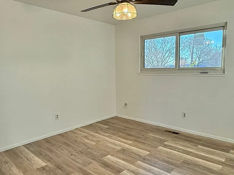 2905 Scholl Dr — Photo 8