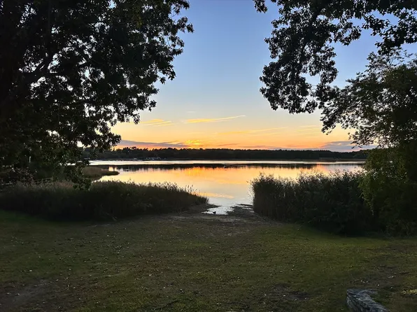 30 Highland Shores Dr, Wareham, MA 02571