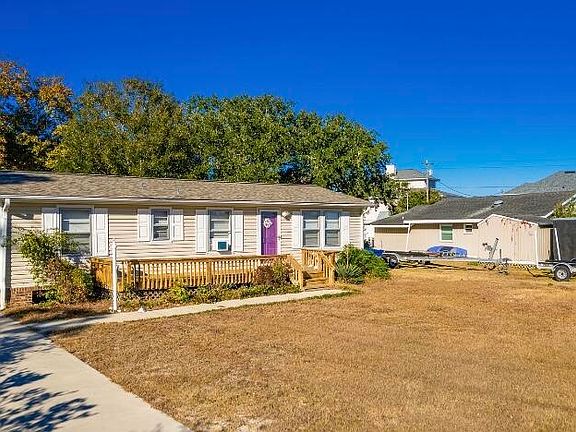 3rd image of 223 Dogwood Street