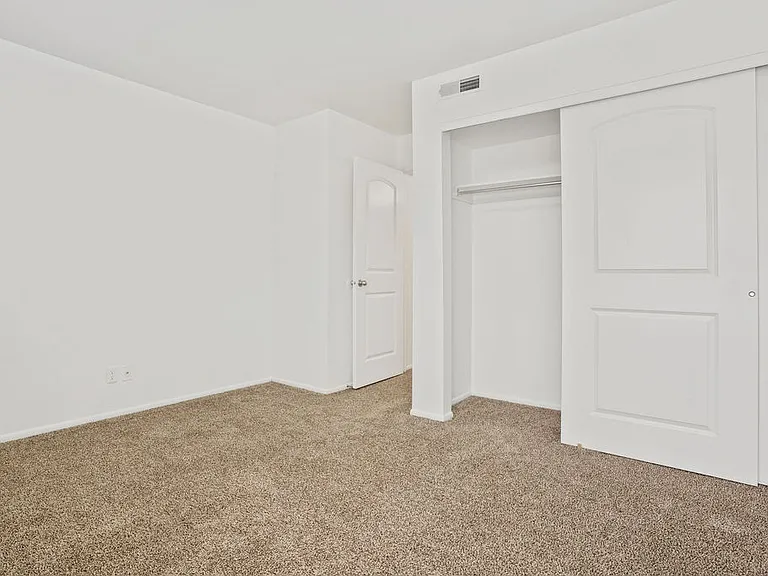 Regency Apartments — Photo 8