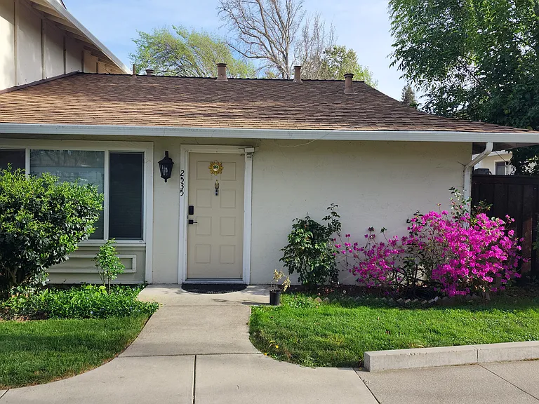 2535 Twin Creeks Dr — Photo 2