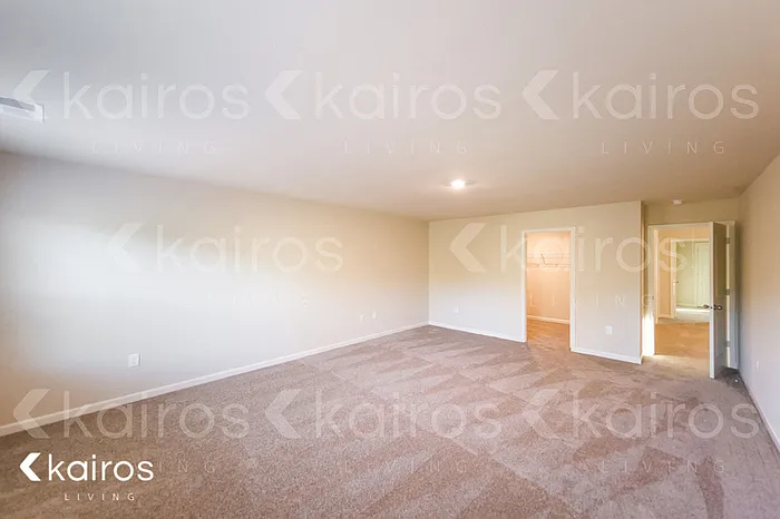 1139 Freedom Pkwy — Photo 6
