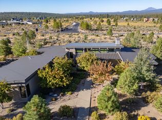 61785 Hosmer Lake Dr, Bend, OR 97702