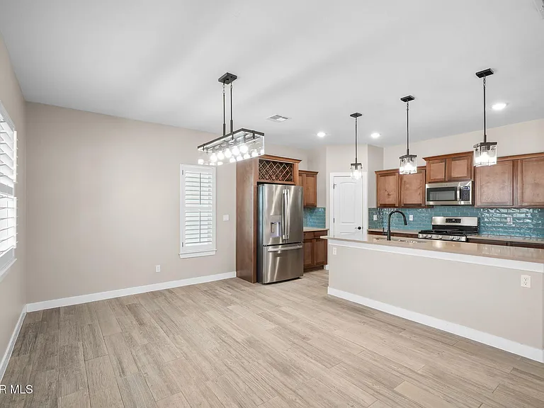 10013 Hueco Junction Rd — Photo 17
