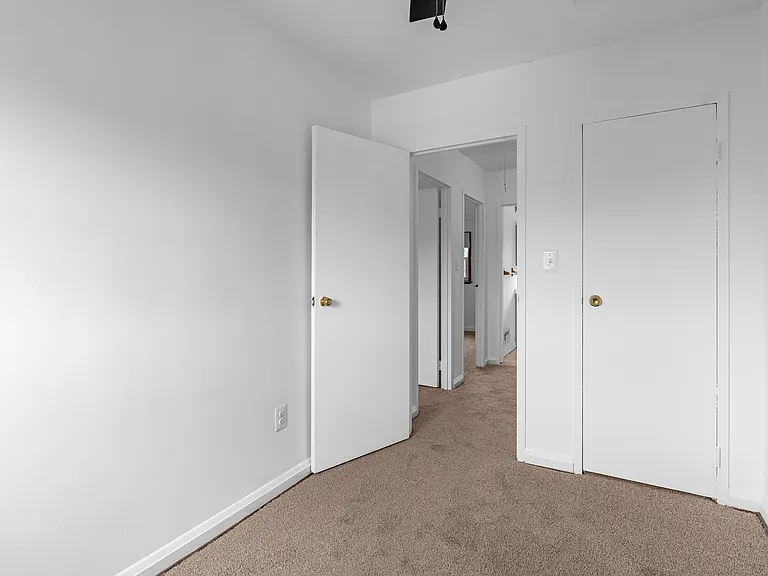 3317 Belsford Ct — Photo 3