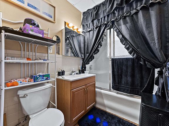 5th image of 284-286 N 12th St