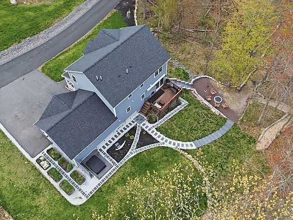 5th image of 131 Damon Rd