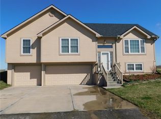 35722 W 146th St, Rayville, MO 64084
