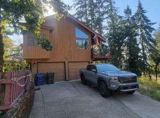 864 S 73rd St, Springfield, OR 97478