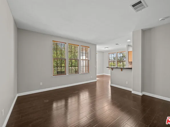 24136 Victoria Ln Unit 23, Santa Clarita, CA 91355