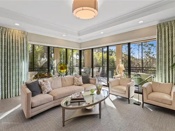 2727 Tiburon BLVD E #201, NAPLES, FL 34109