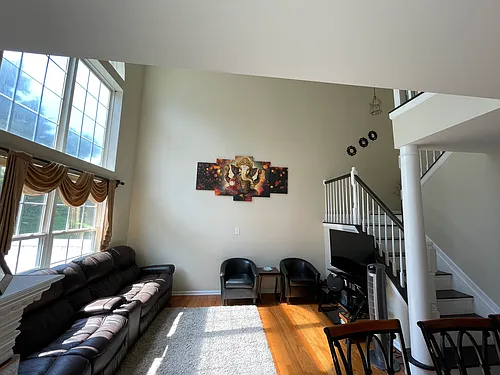 330 Fountayne Ln Photo 1