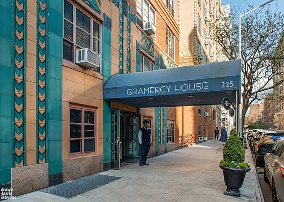 Sold by Brown Harris Stevens | media 10