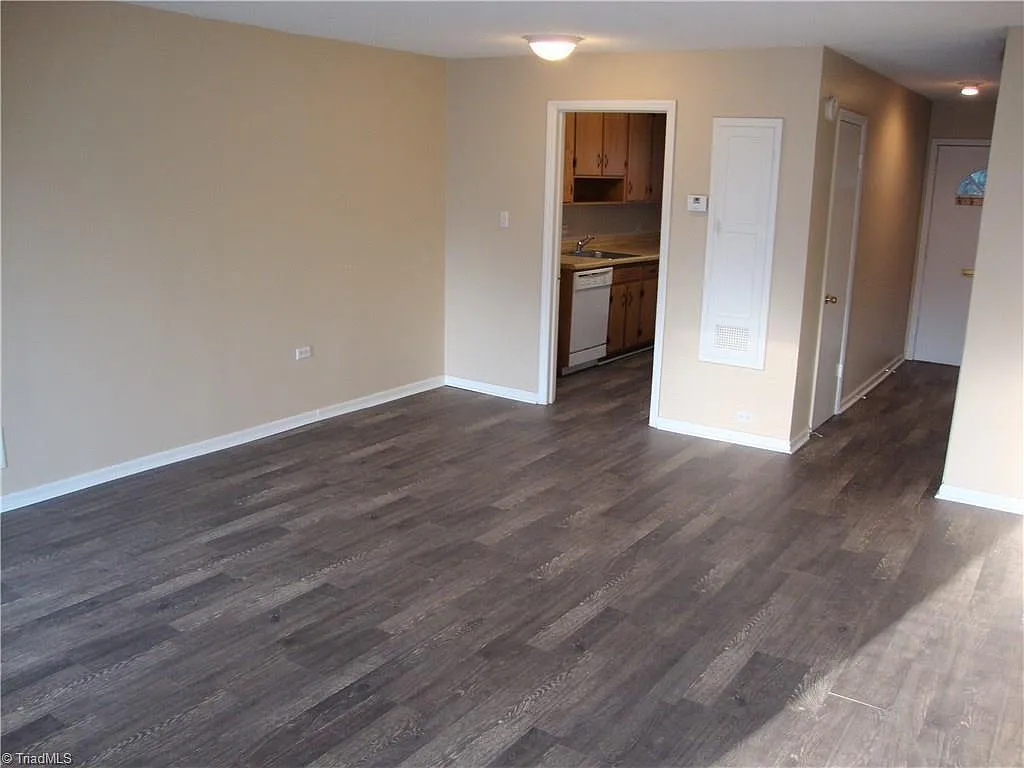 101 Oxford Place #4 - PEAK — Photo 3