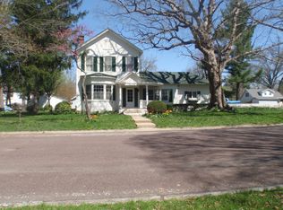 523 E South Ave, Greenville, IL