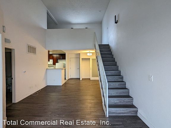 5th image of 864 S New Hampshire Ave APT 414