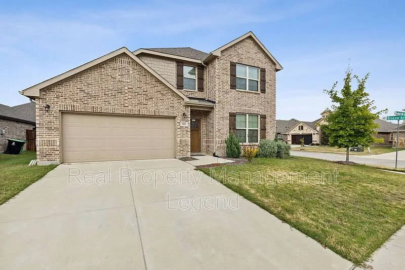 4 bed, 3.0 bath, 2534 sqft, $2,695 — Photo 1