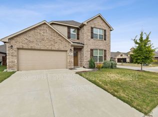 1833 Meadow Trail Ln, Aubrey, TX 76227