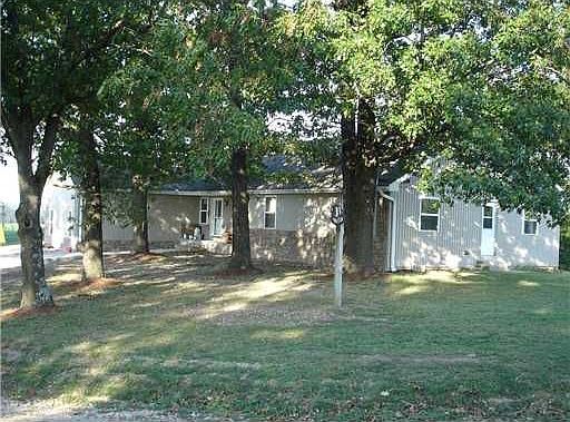 2nd image of 842 Clays Farm Ln