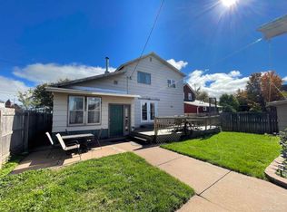 322 S Lake St, Ishpeming, MI 49849