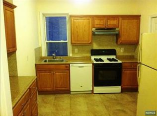 596 Broad St, Carlstadt, NJ 07072