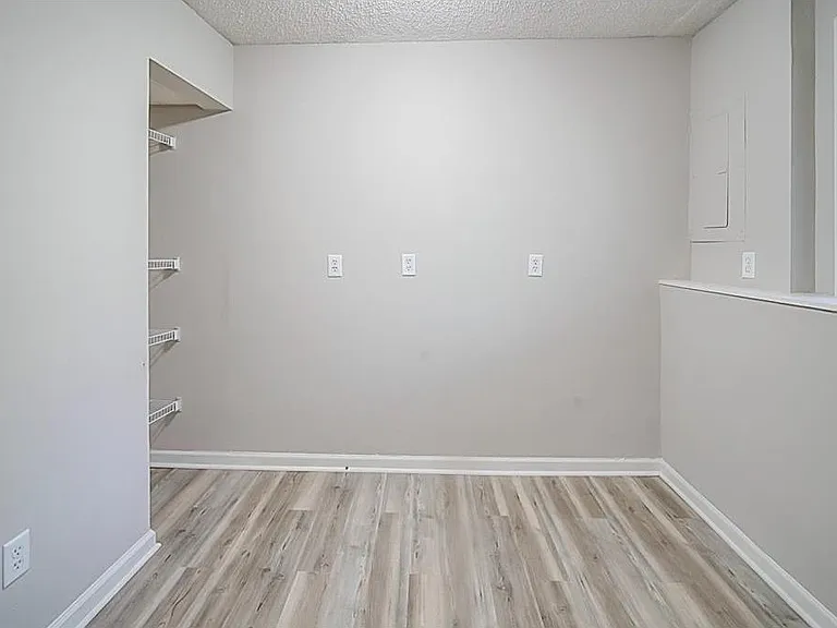 5424 Egan Dr — Photo 12