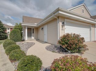 1847 Woodview Cir, Port Washington, WI 53074