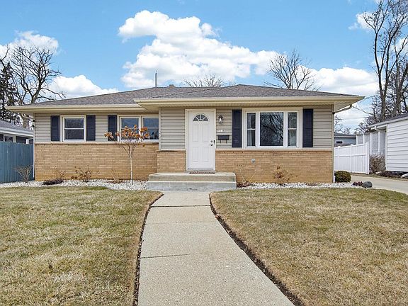 2nd image of 3138 Barbara DRIVE