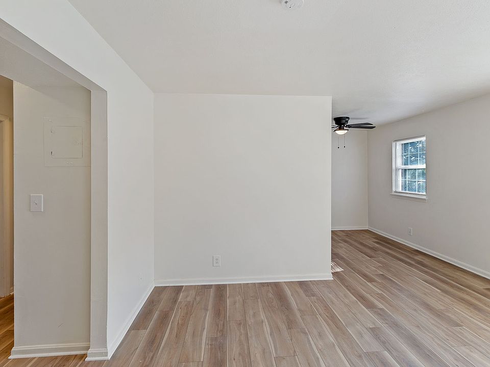 1st image of 4203 Foreman Ln APT 1