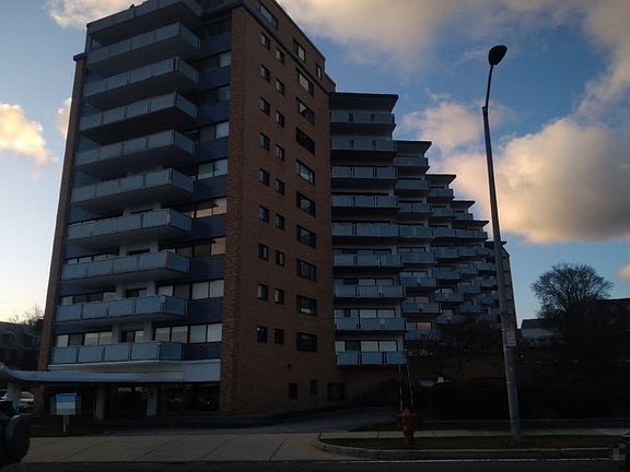 4th image of 300 Lynn Shore Dr APT 208