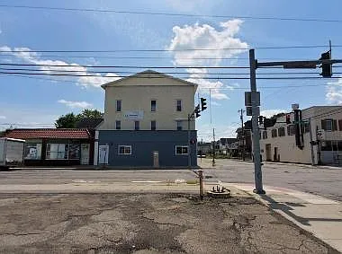 204 Grand Ave #2