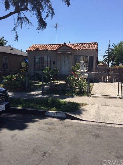 1st image of 854 E 105th St