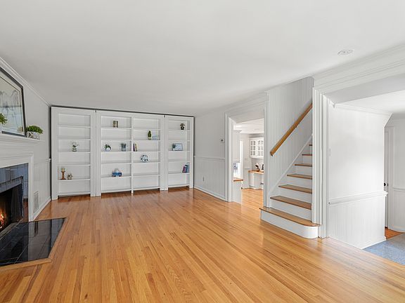 3rd image of 141 Idlewood Dr