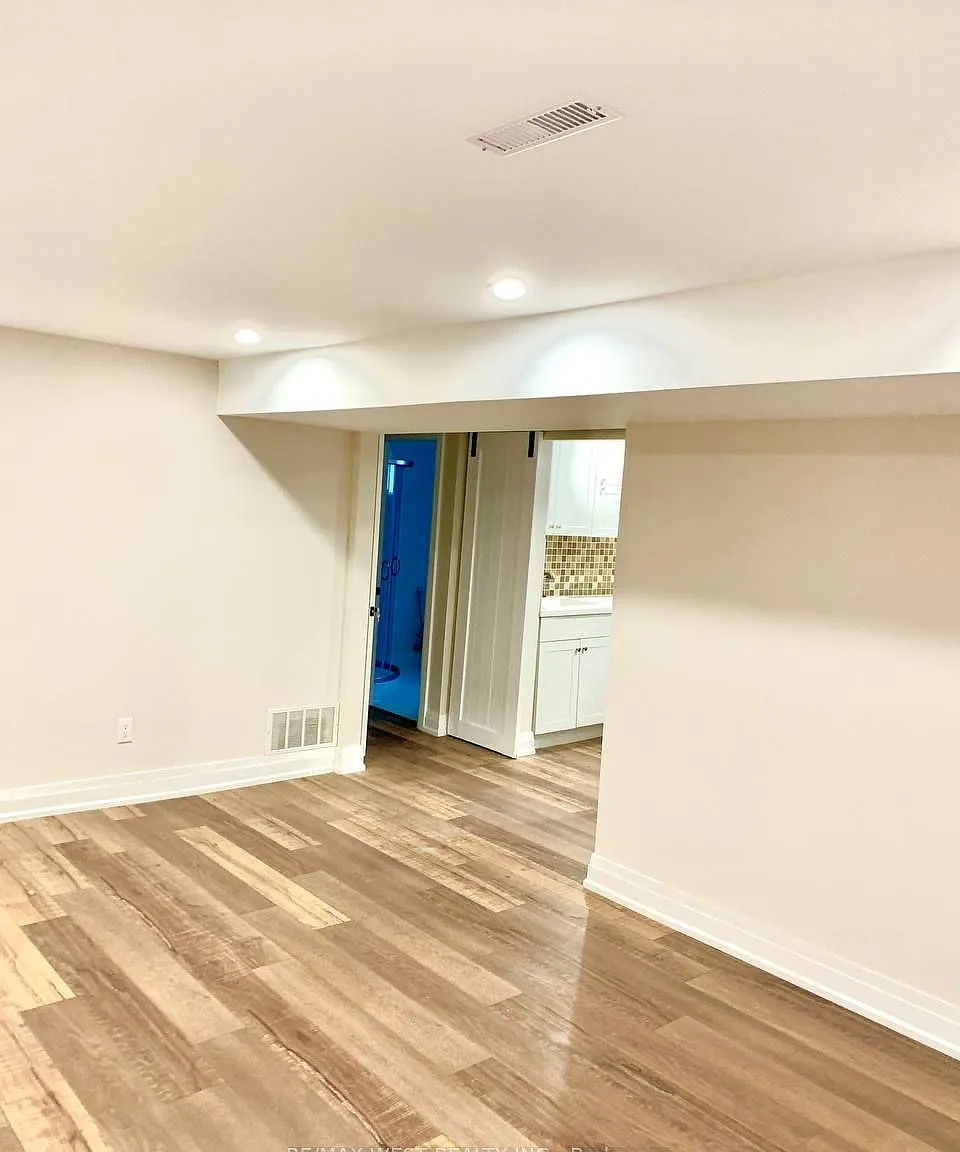 1 bed, $1,400 — Photo 2