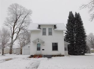 1026 Summer St, Grinnell, IA