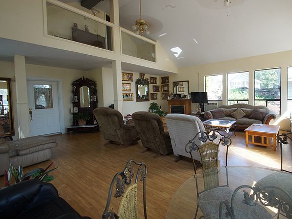 4th image of 21870 Keeler Dr