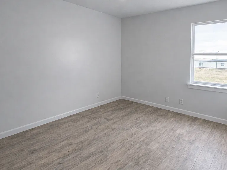 Fisher St Apartments — Photo 49