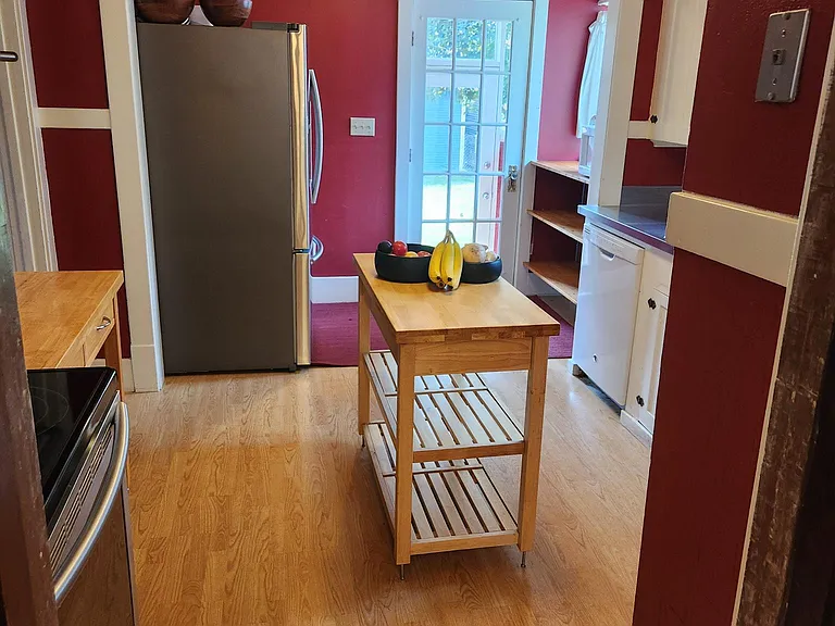 1315 W Hays St — Photo 16