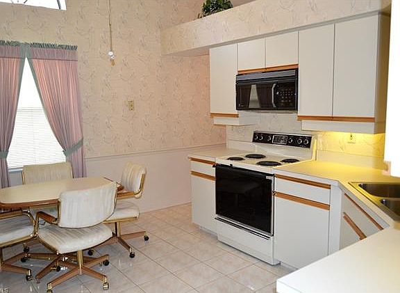 3rd image of 13221 Brookshire Lake Blvd