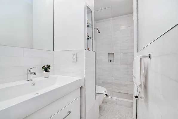 Sold by Time Equities, Inc. | media 19