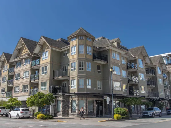 38003 2nd Ave #203, Squamish, BC V8B 0C4