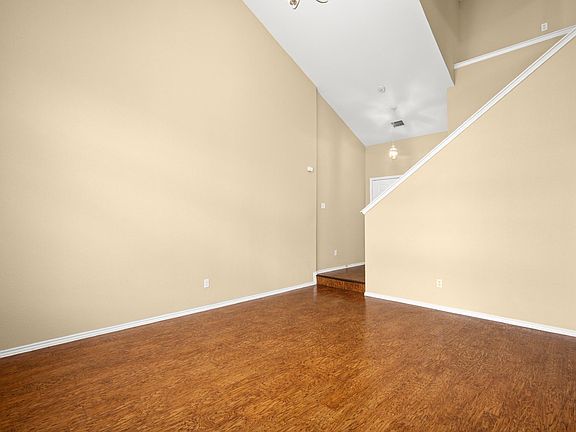 5th image of 1724 Lady Grey Ave