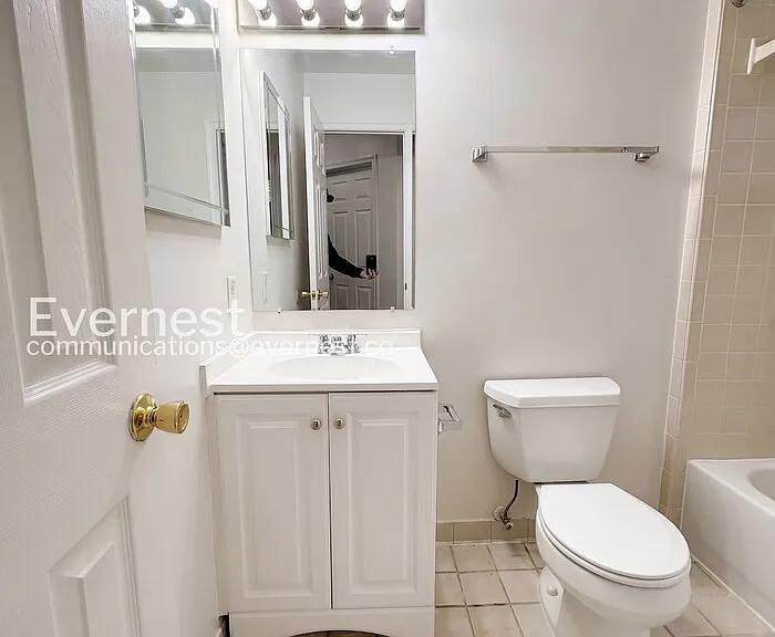 5427 Varnum St — Photo 11