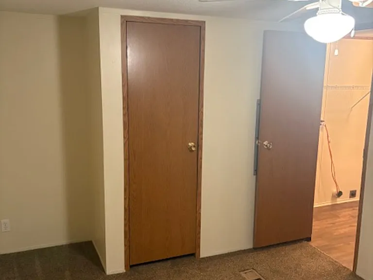 139 E Military Rd — Photo 15
