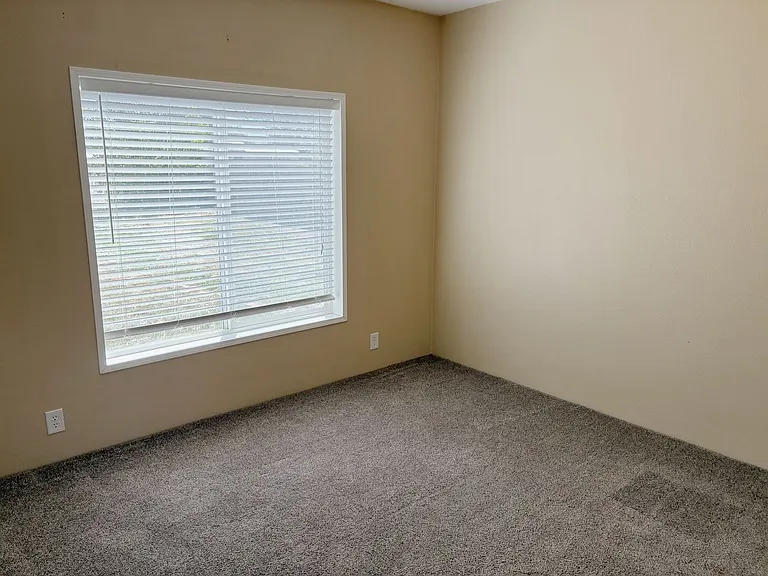 2203 N Travis Way — Photo 9
