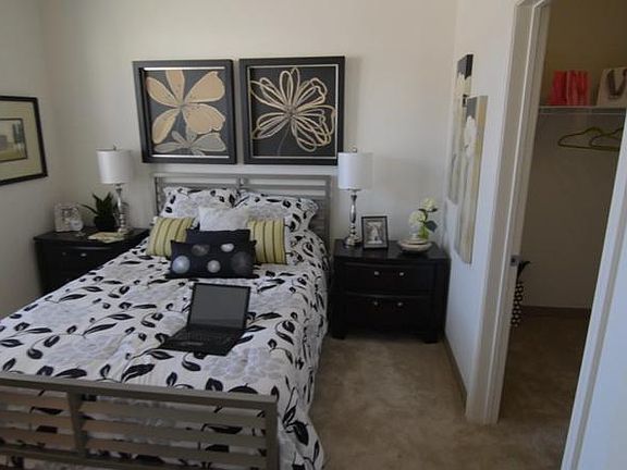 Oak Hill Apartments