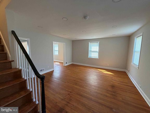 4th image of 1535 E Cold Spring Ln
