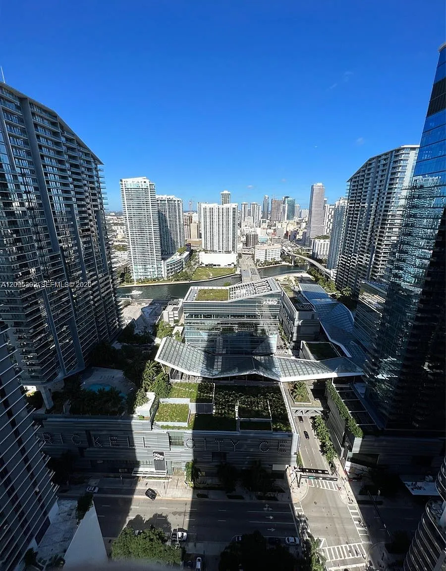 Brickell Heights East Con — Photo 1