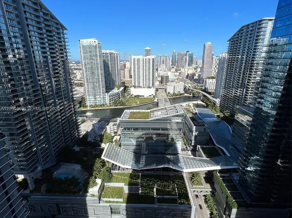 45 SW 9th St, Miami, FL